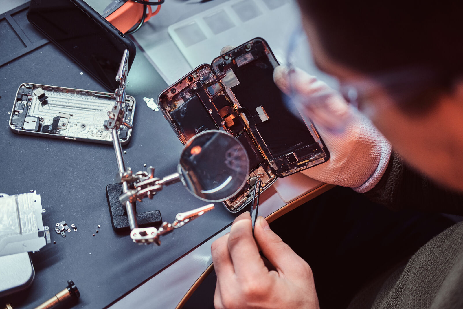 iPhone screen replacement